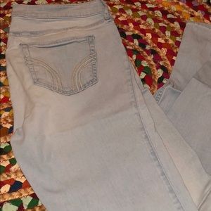 Hollister light wash Jeggings. Size 11